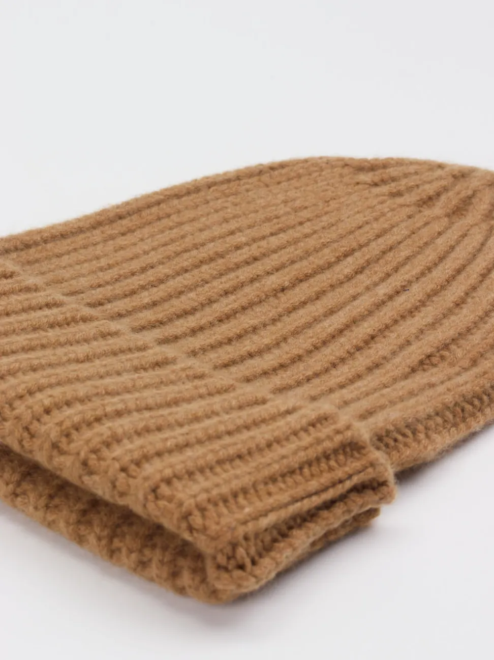 HURRAY – Beanie aus Kaschmir in Karamellbraun