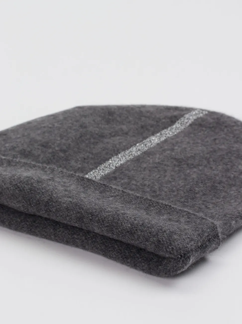 HURRAY – Beanie aus Kaschmir mit Glitzerstreifen