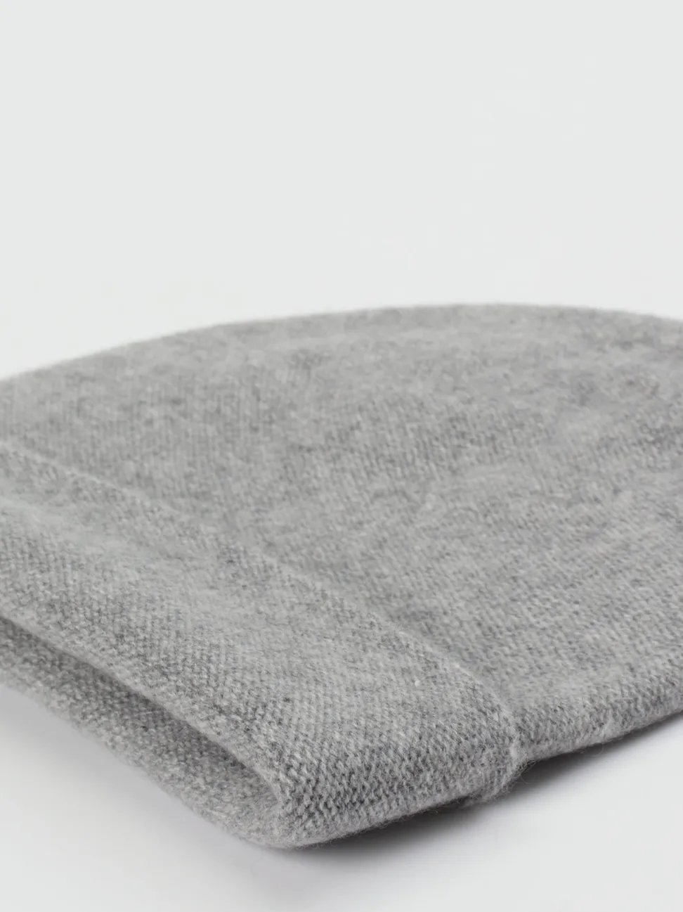 HURRAY – Beanie aus Kaschmir Hellgrau