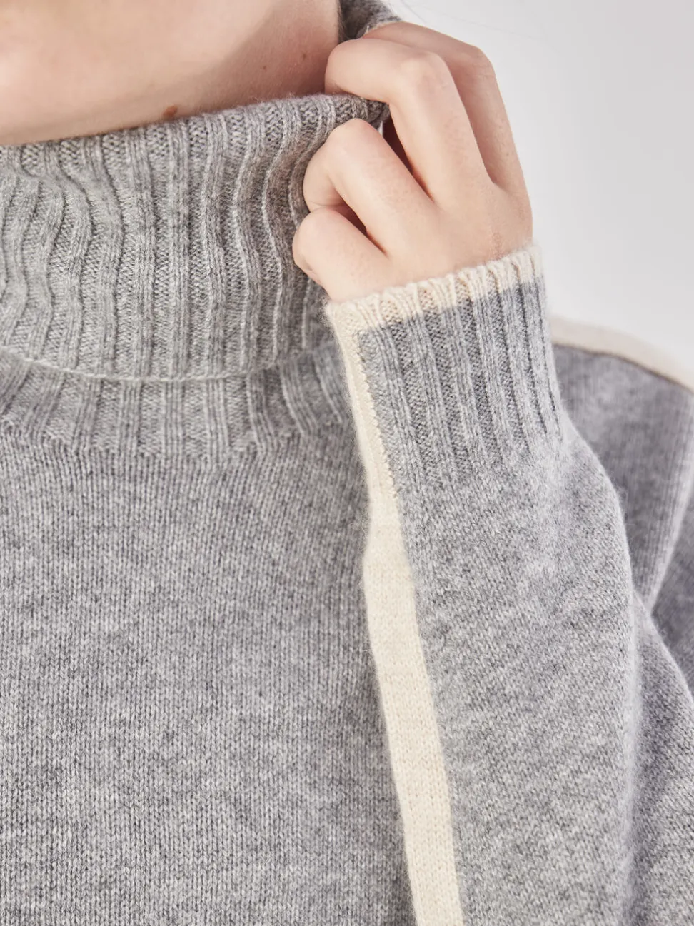 HURRAY – Rollkragenpullover aus Kaschmir Hellgrau