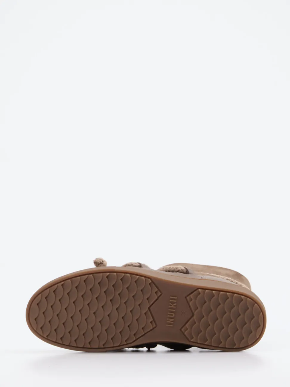 Inuikii – Stiefeletten aus Veloursleder in Taupe