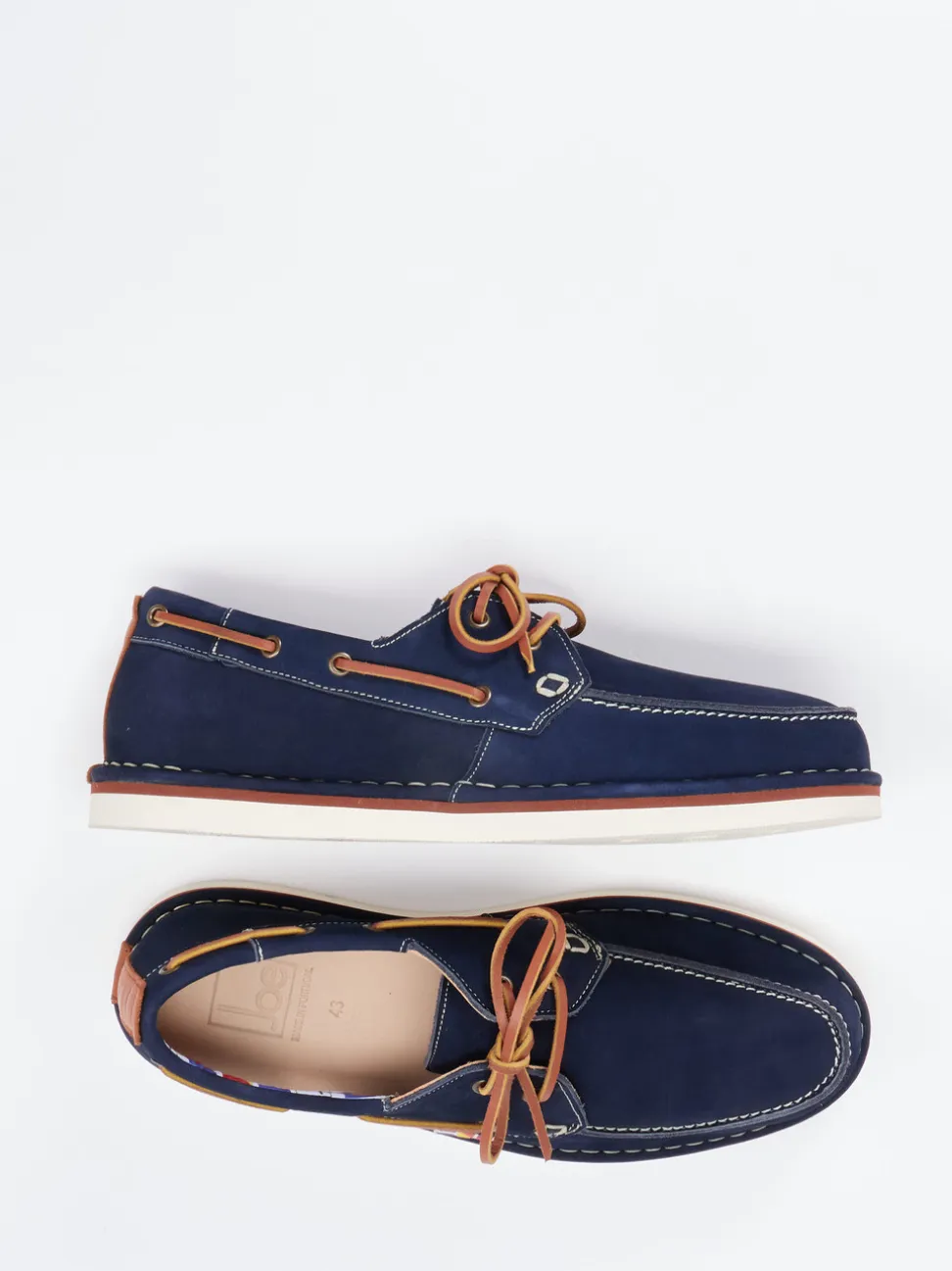 Joe – Bootsschuh aus Nubukleder in Marineblau