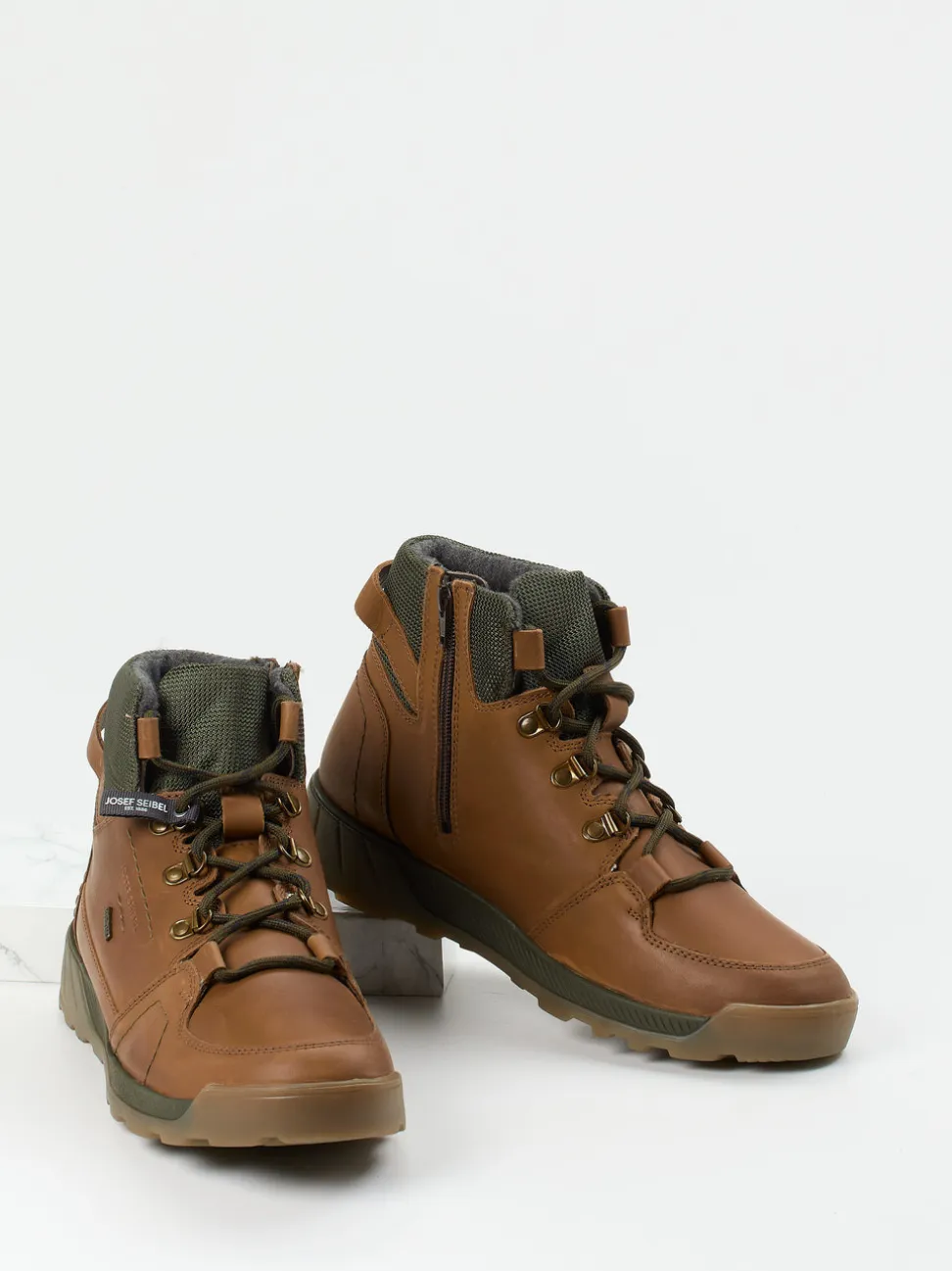 Josef Seibel – Outdoor-Boots aus Fettleder braun
