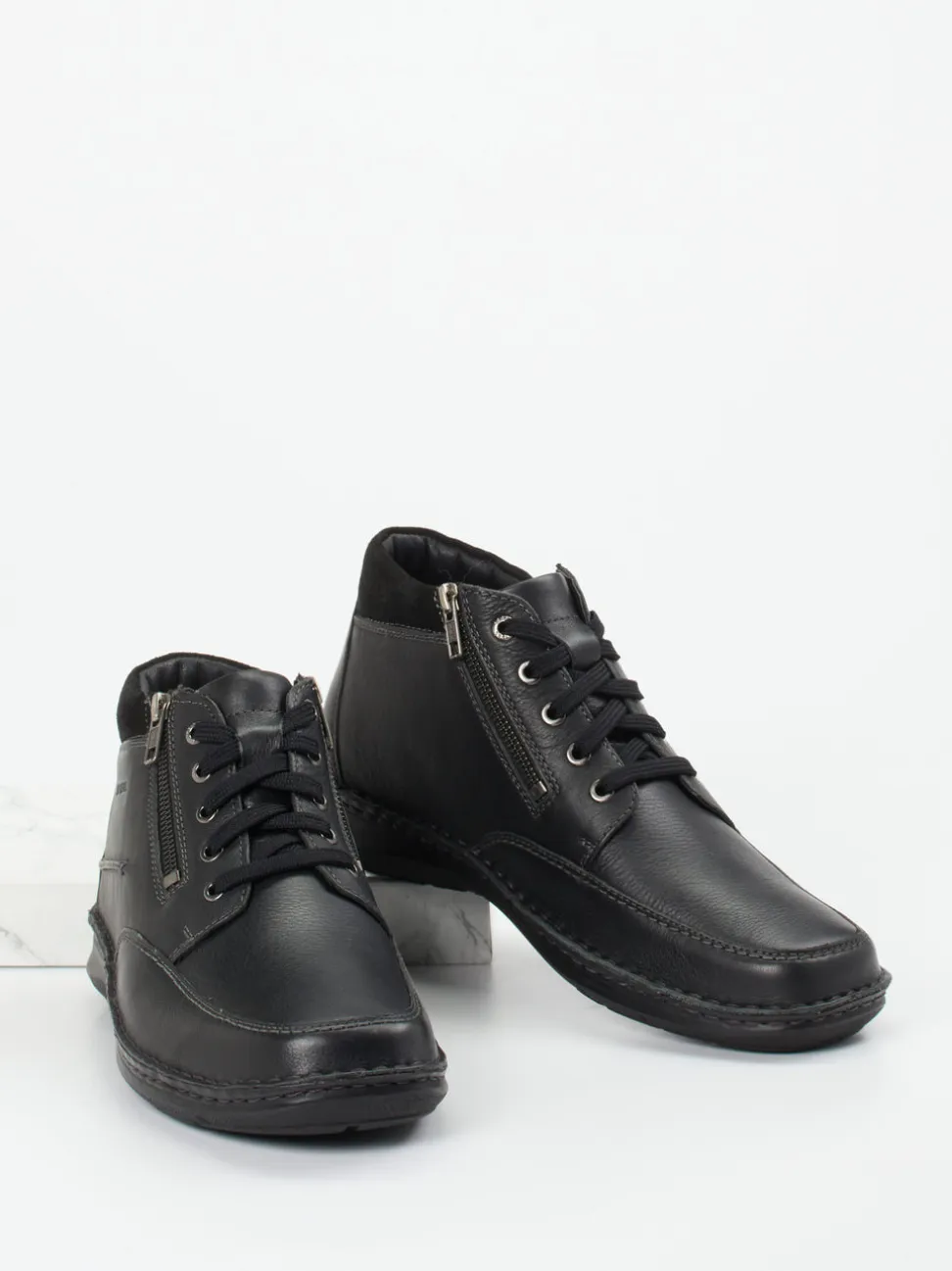 Josef Seibel – Schnürboots aus Kalbleder schwarz