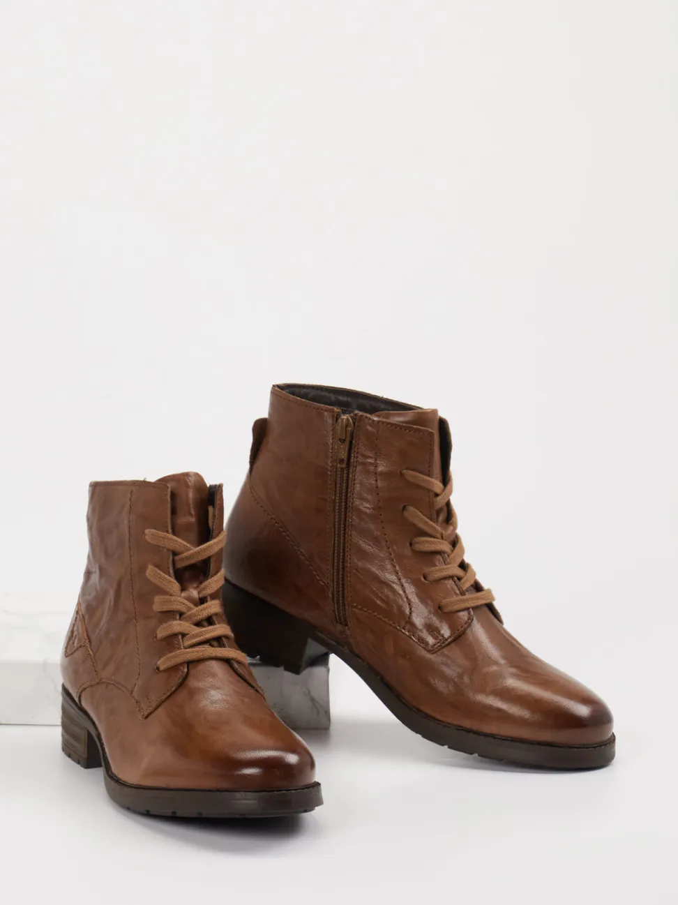Josef Seibel – Schnürstiefelette aus Kalbleder mittelbraun