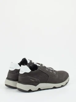 Josef Seibel – Sneaker aus Nubukleder in Grau