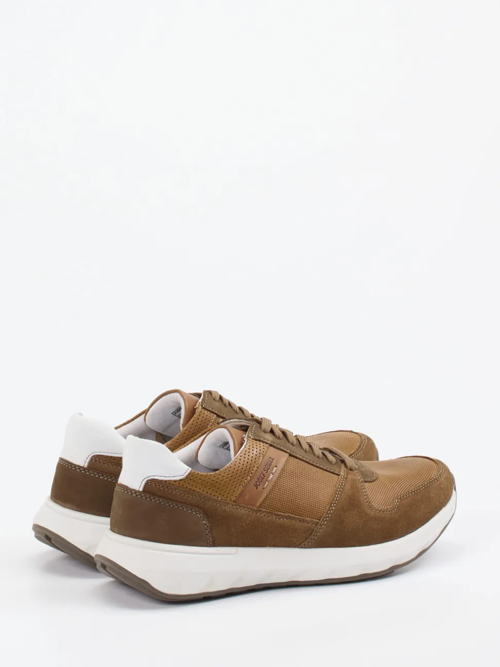 Josef Seibel – Sneaker aus Veloursleder braun