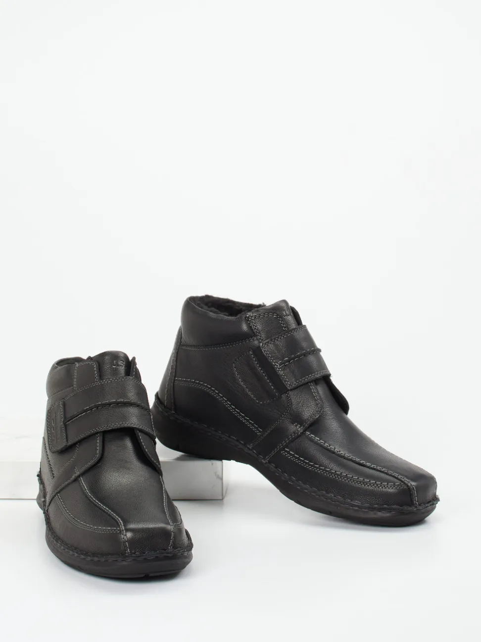 Josef Seibel – Stiefelette aus Kalbleder schwarz