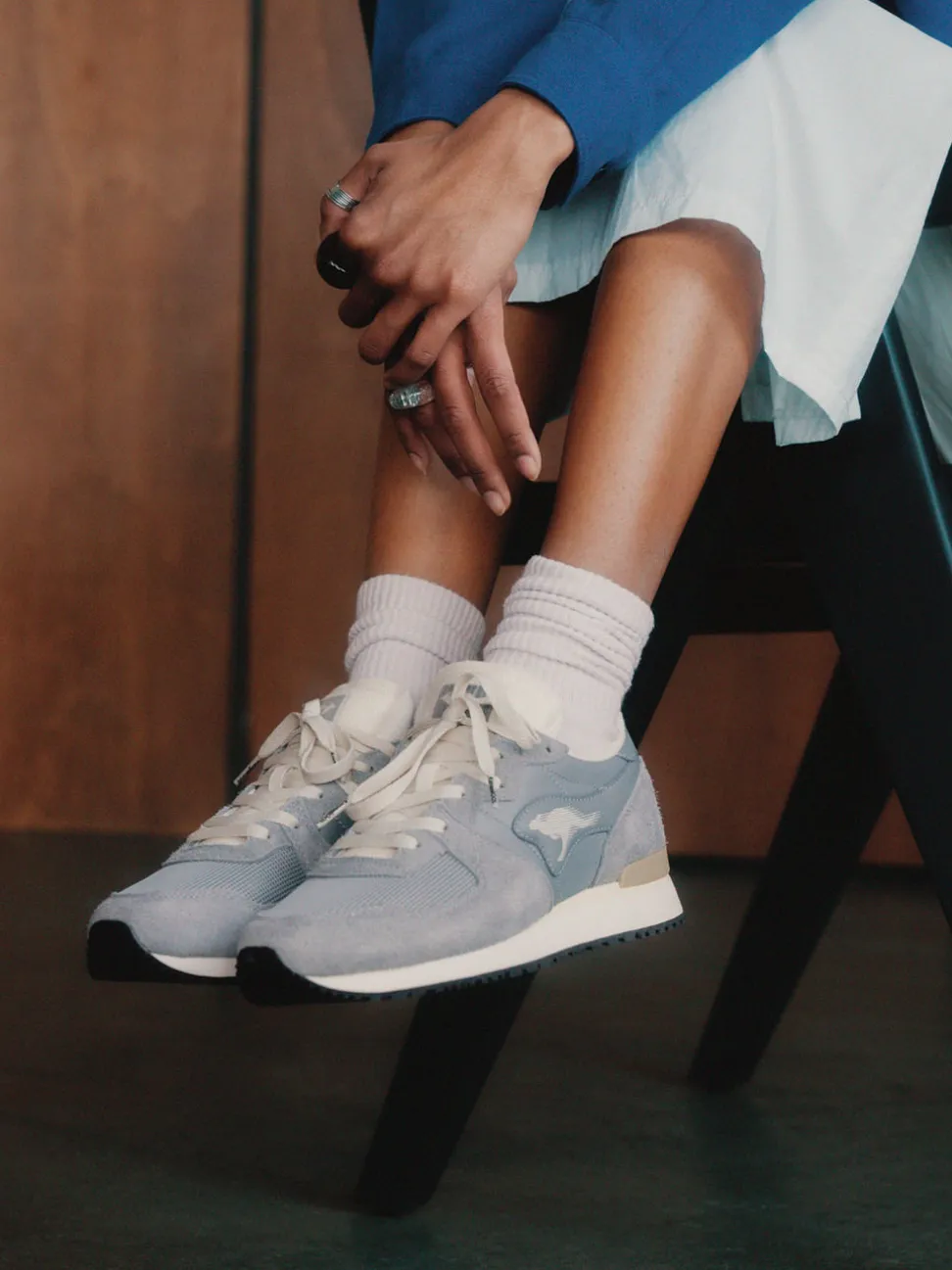 Kangaroos – Retro-Sneaker aus Mesh und Veloursleder blaugrau