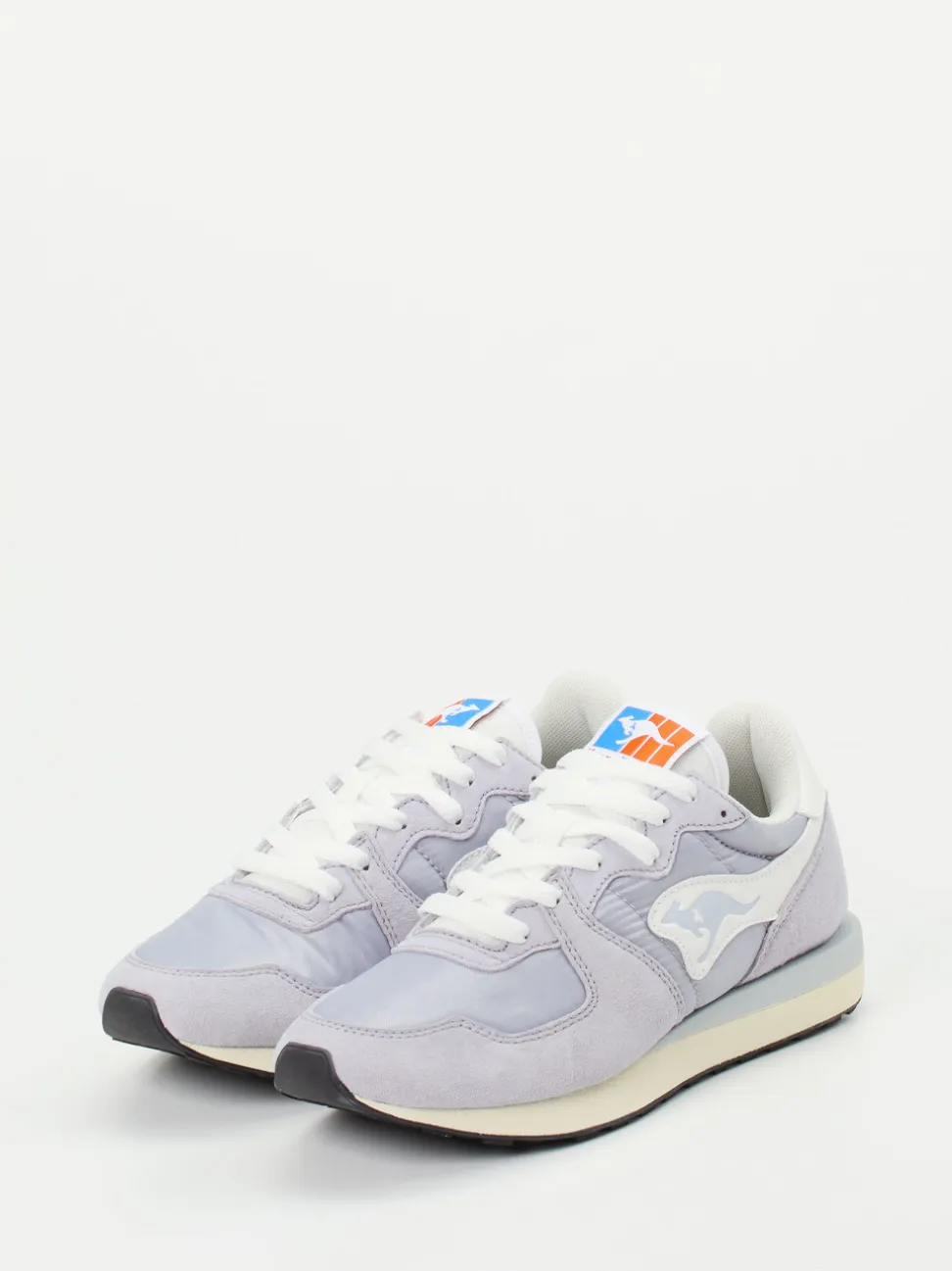 Kangaroos – Sneaker aus Veloursleder in Hellflieder