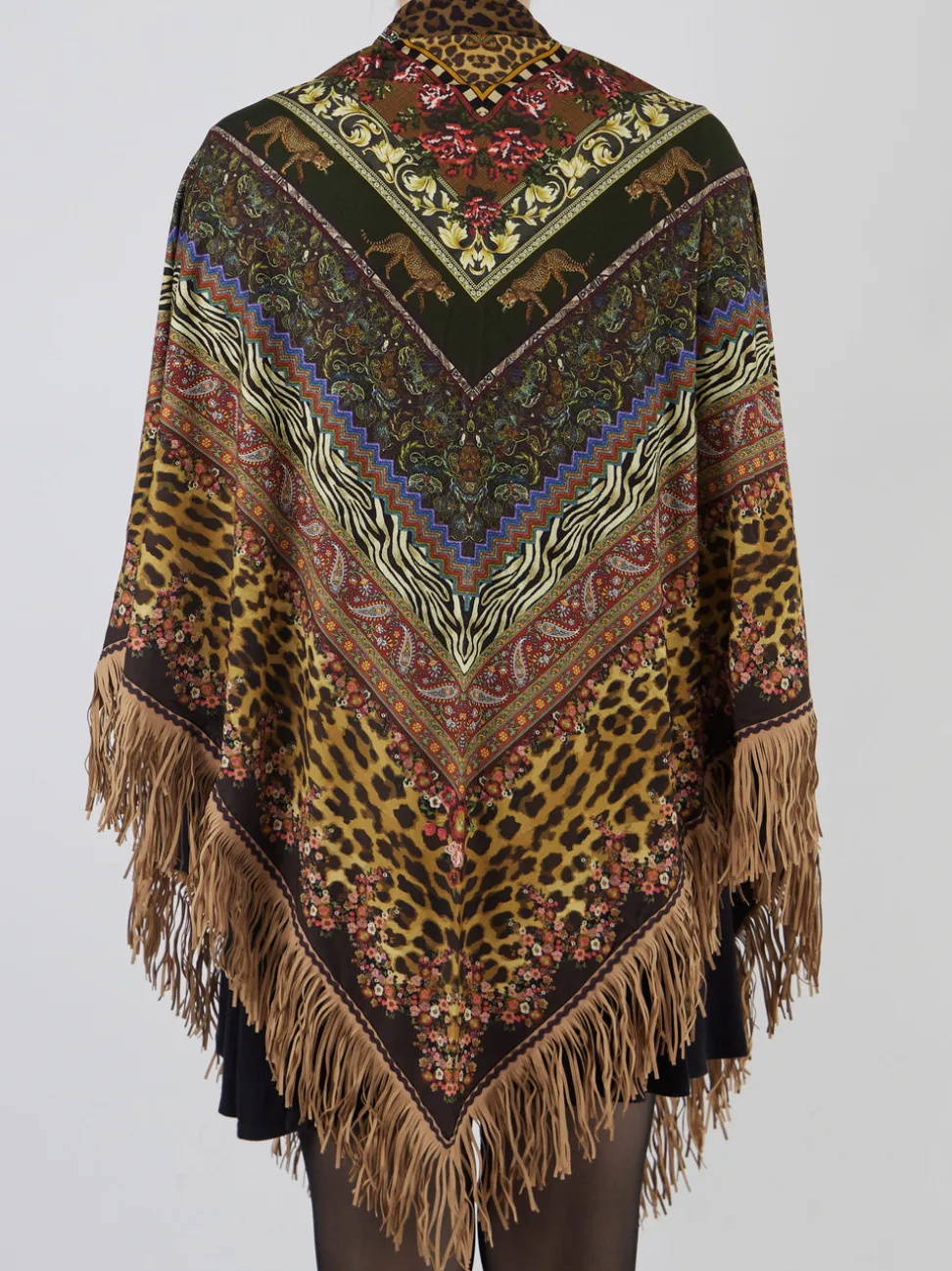 Katherina Loretta – Poncho-Schal aus Textil mit Fransen