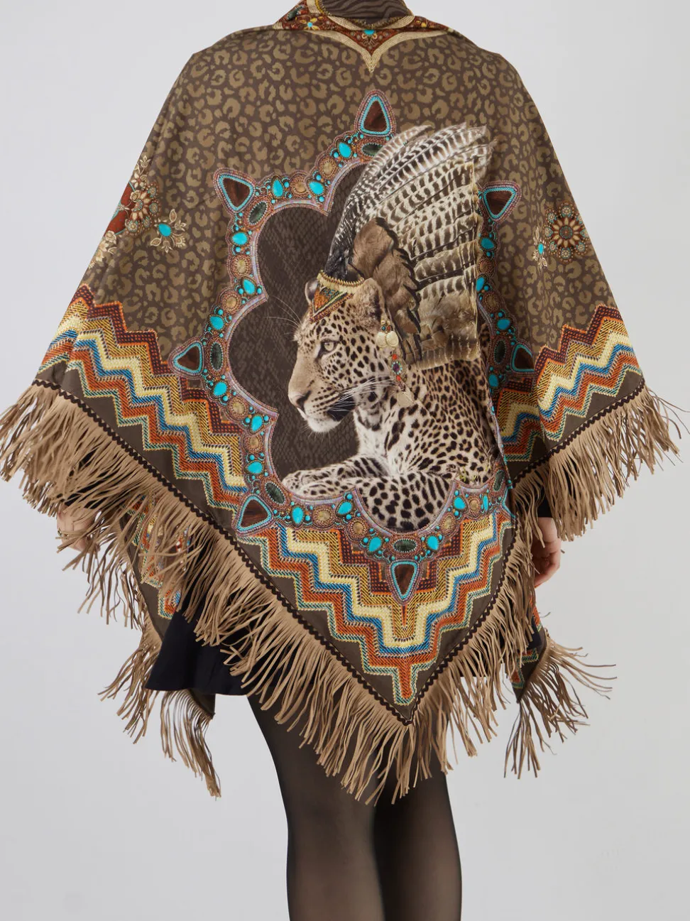 Katherina Loretta – Poncho aus Webstoff mit Fransen