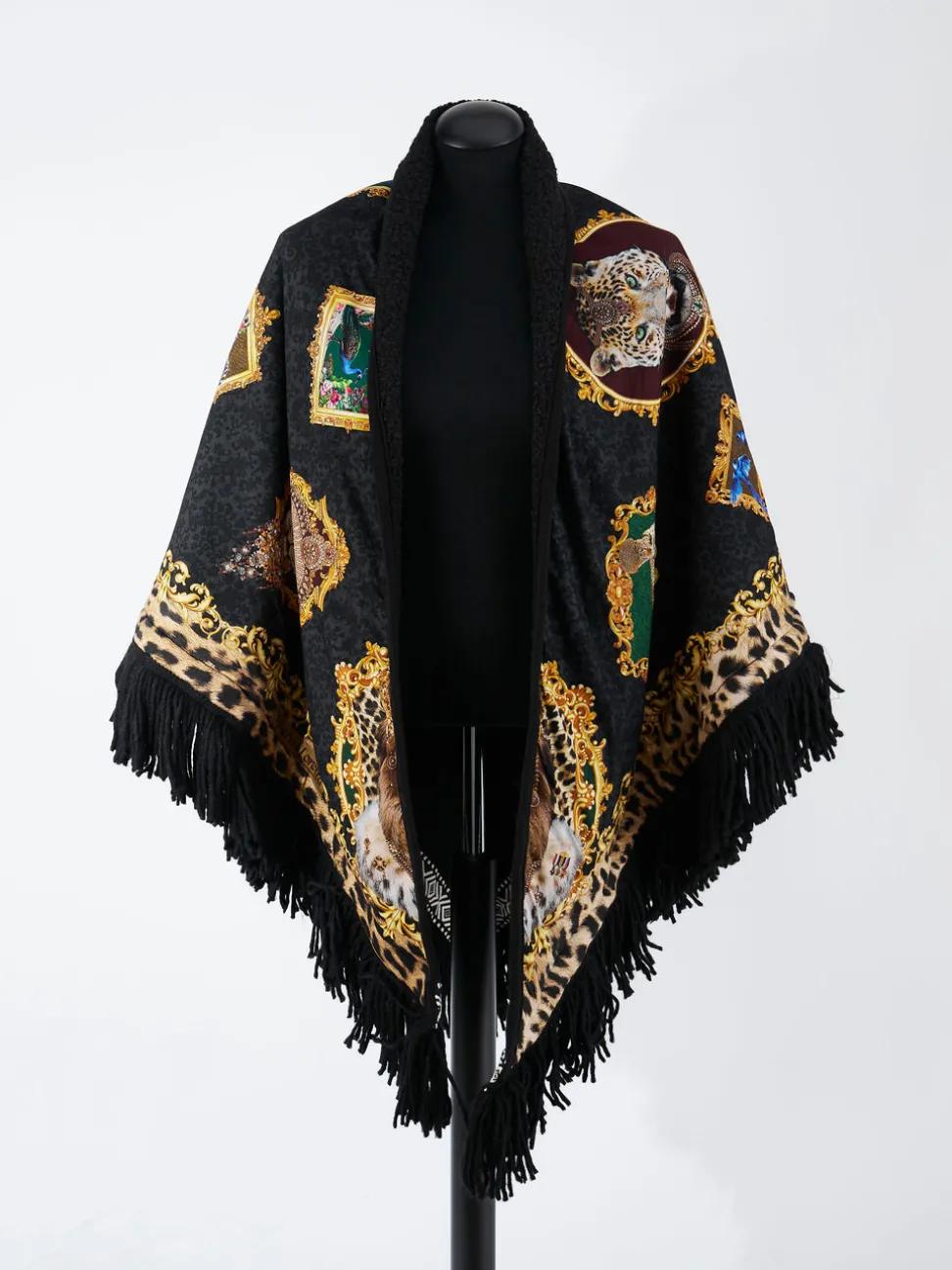 Katherina Loretta – Poncho