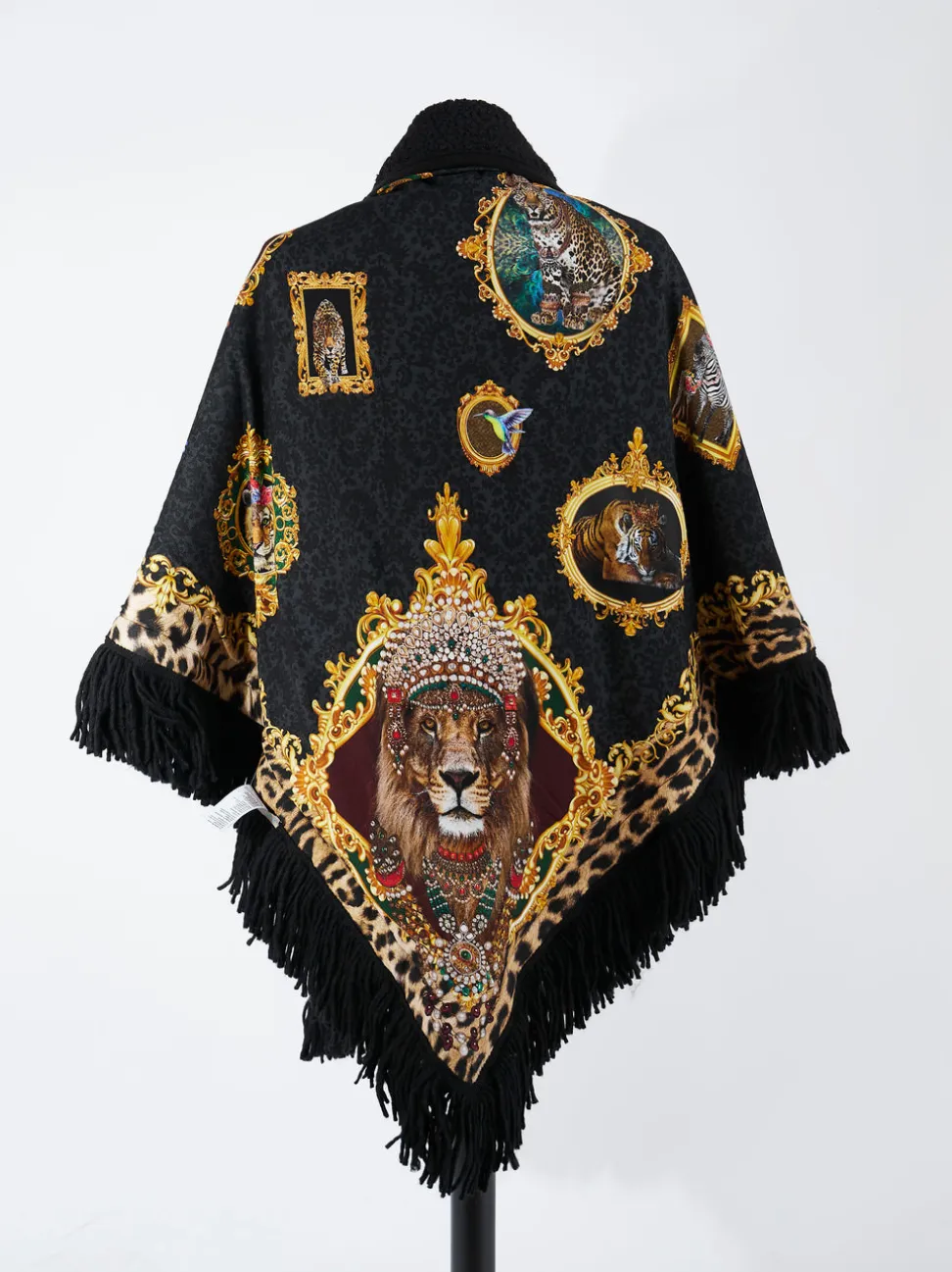 Katherina Loretta – Poncho