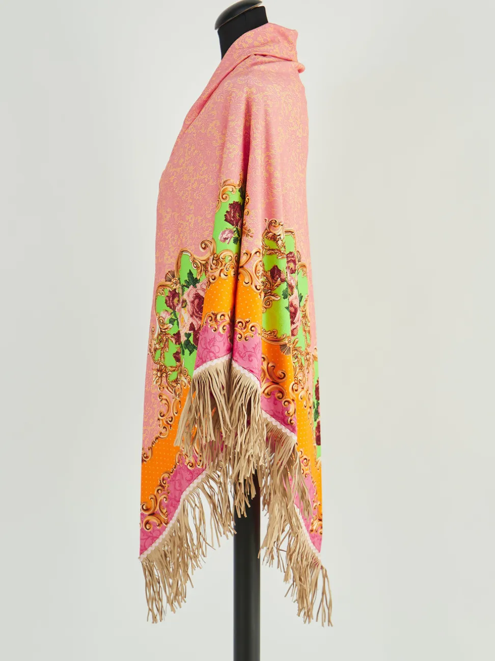 Katherina Loretta – Poncho