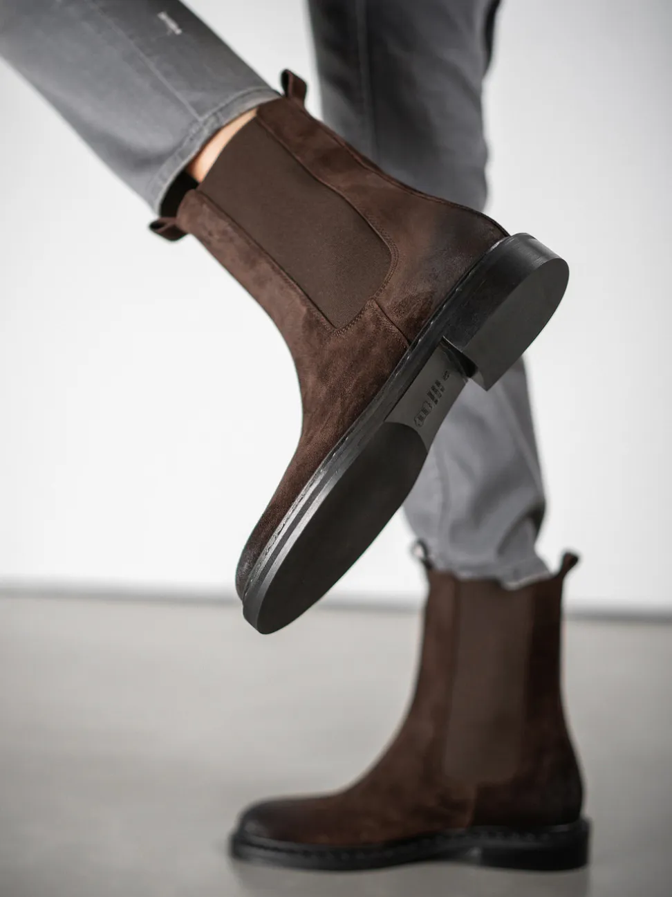Kennel & Schmenger – Chelsea Boots aus Veloursleder braun