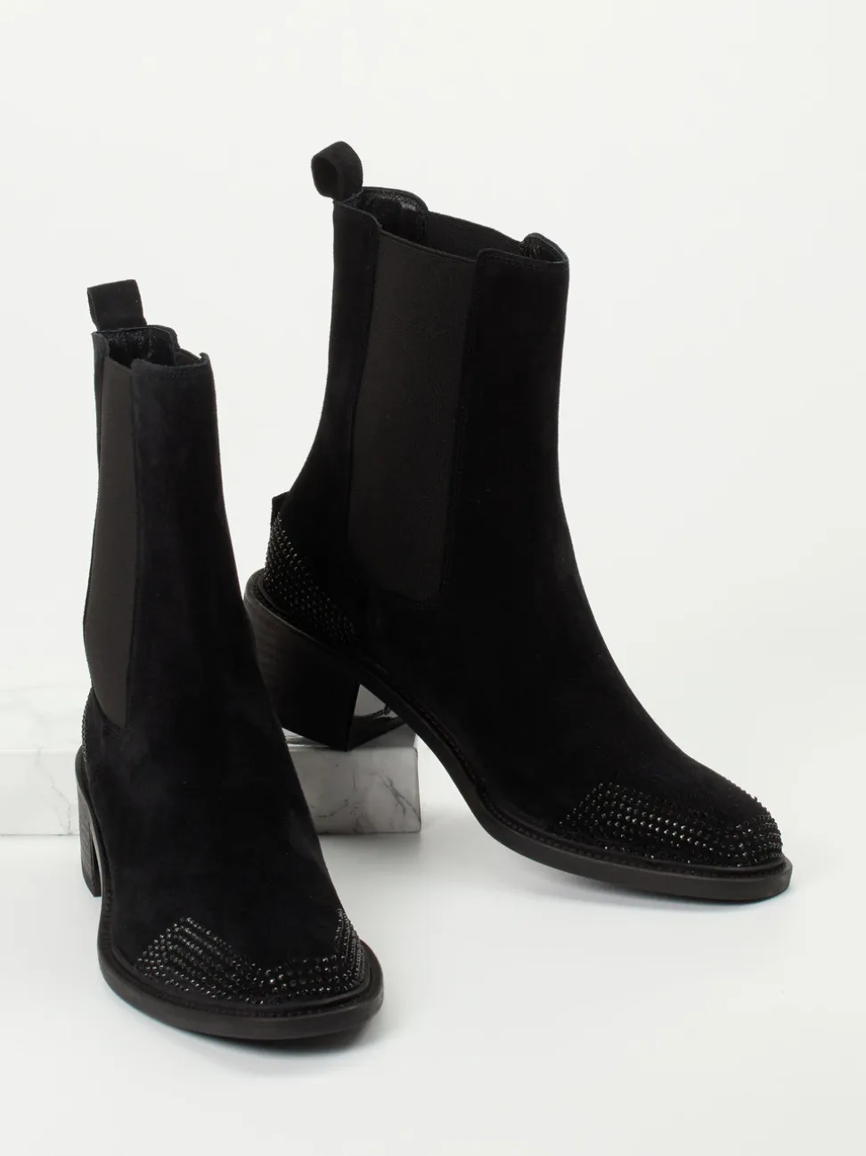 Kennel & Schmenger – Chelsea Boots aus Veloursleder Schwarz