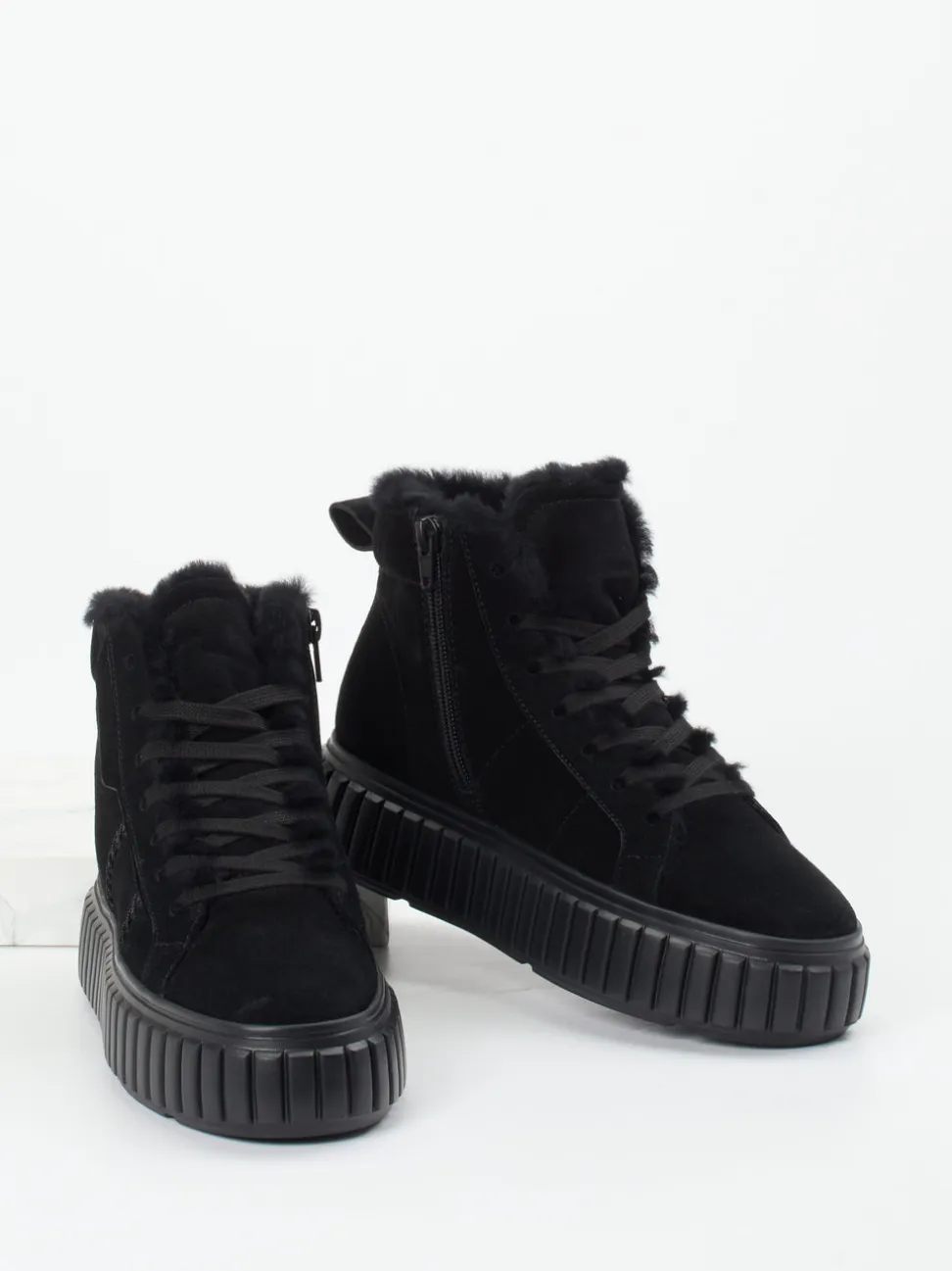 Kennel & Schmenger – High-Top Sneaker aus Veloursleder schwarz