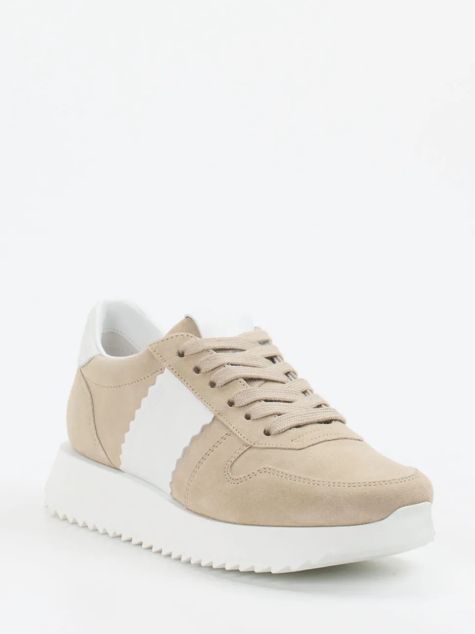 Kennel & Schmenger – Retro-Sneaker aus Veloursleder beige