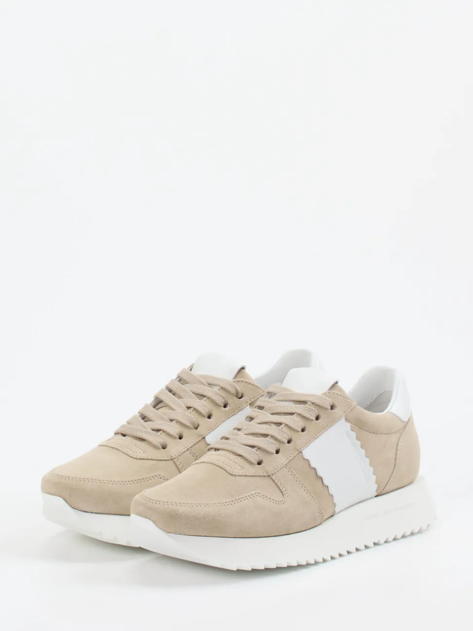 Kennel & Schmenger – Retro-Sneaker aus Veloursleder beige