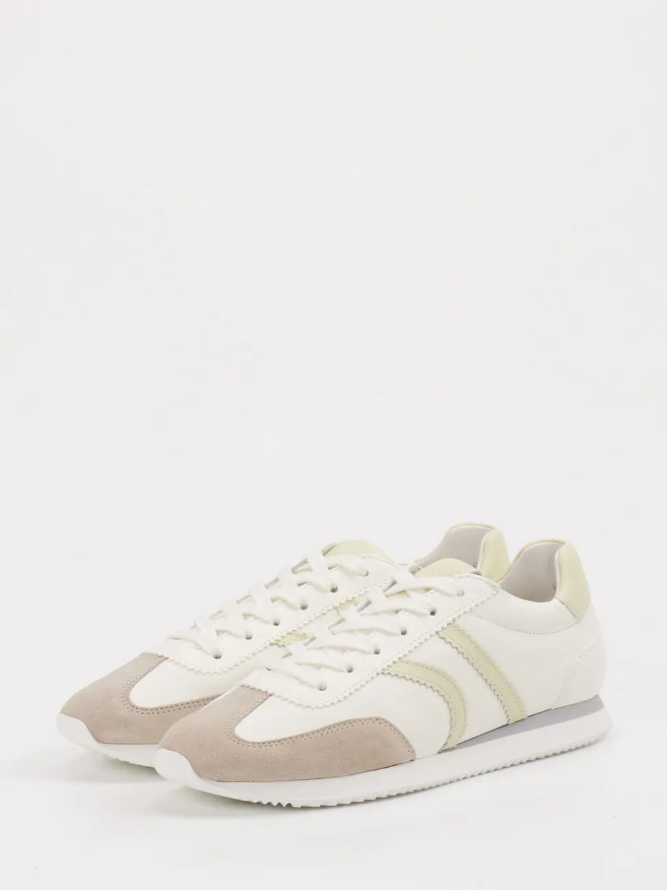 Kennel & Schmenger – Sneaker aus Velour/Leder Offwhite