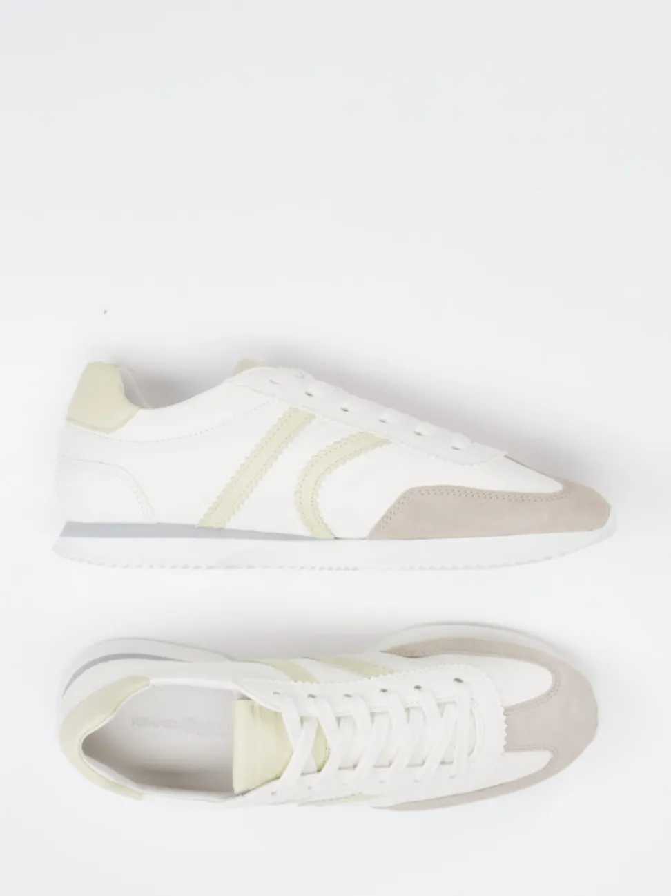 Kennel & Schmenger – Sneaker aus Velour/Leder Offwhite