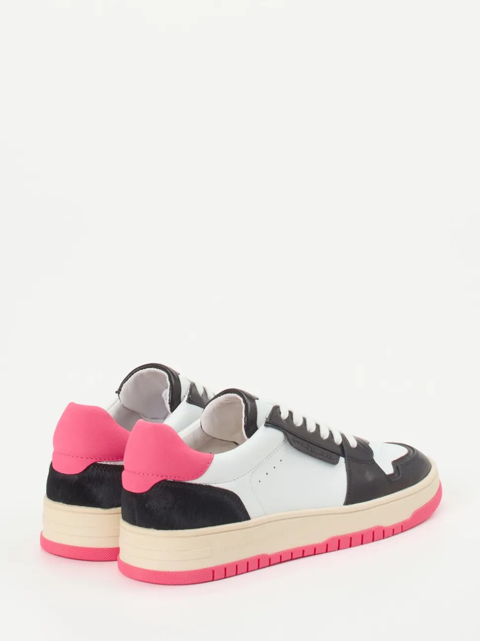 Kennel & Schmenger – Sneaker aus Kalbleder mit Pink-Sohle