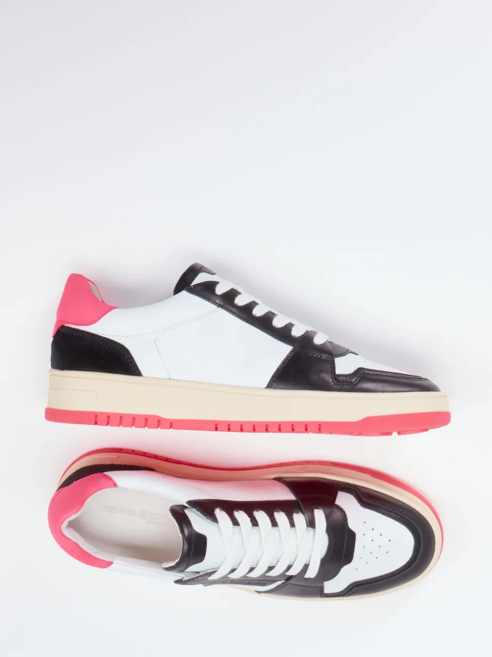 Kennel & Schmenger – Sneaker aus Kalbleder mit Pink-Sohle