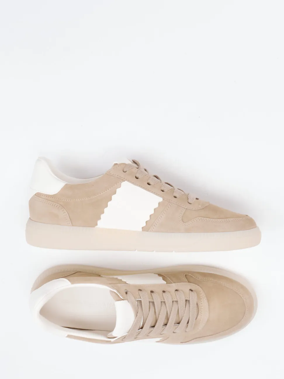 Kennel & Schmenger – Sneaker aus Veloursleder Beige