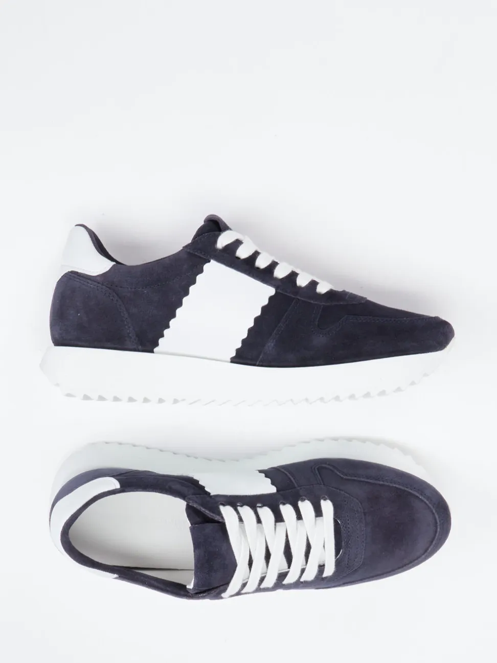 Kennel & Schmenger – Sneaker aus Veloursleder Dunkelblau