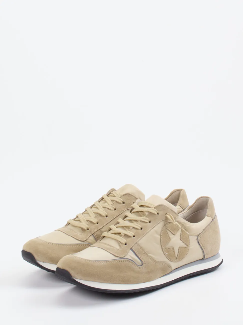 Kennel & Schmenger – Sneaker aus Veloursleder Beige
