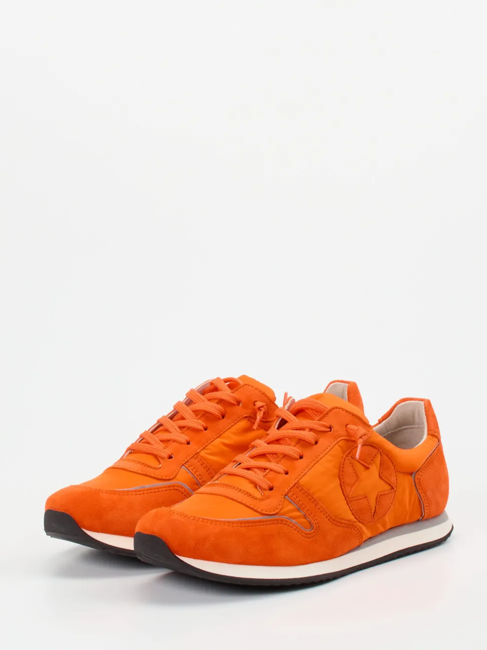 Kennel & Schmenger – Sneaker aus Veloursleder orange