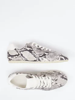 Kennel & Schmenger – Sneaker aus Lackleder in Schlangenoptik