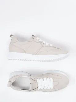 Kennel & Schmenger – Sneaker aus Nubukleder beige