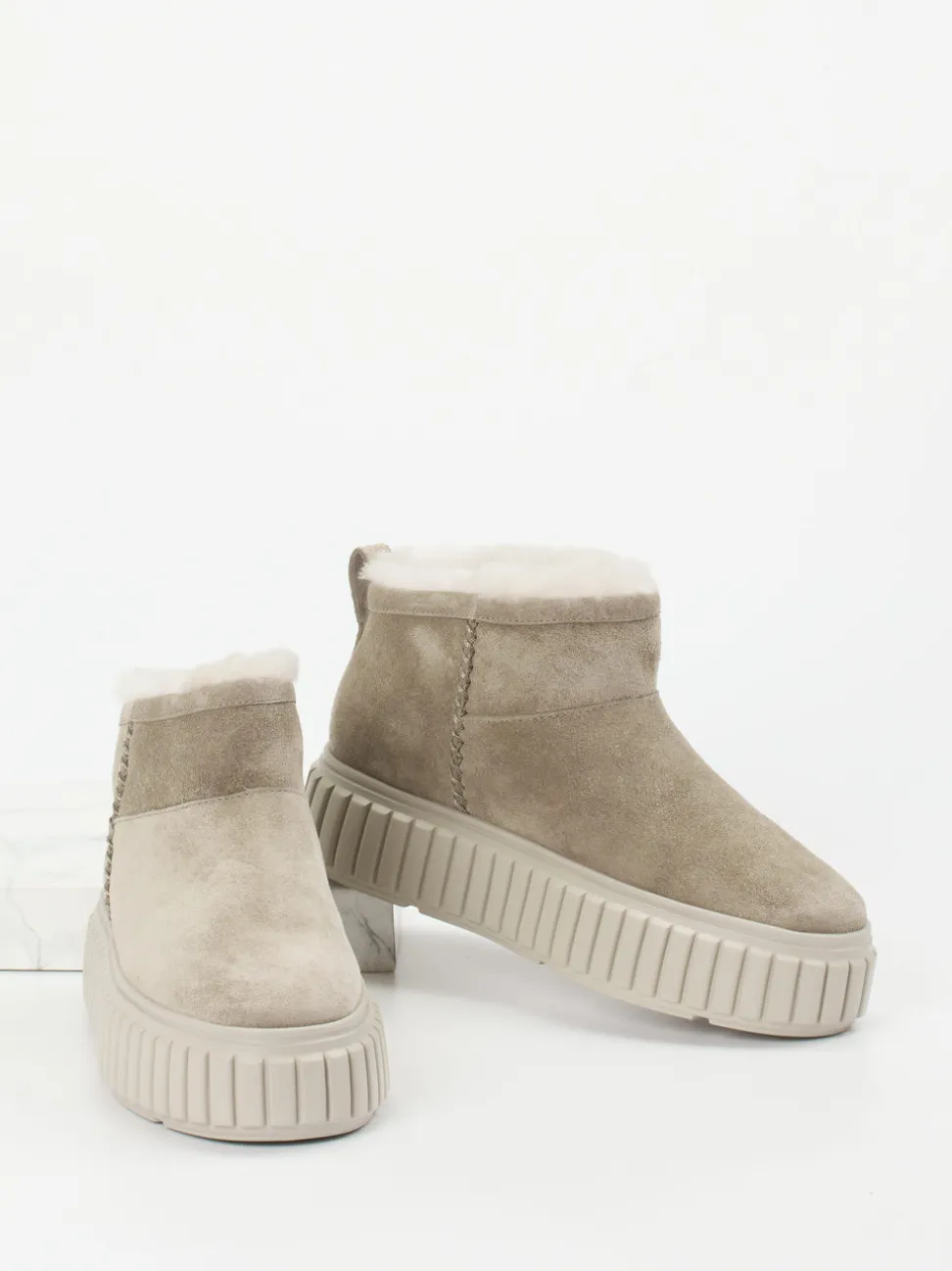 Kennel & Schmenger – Stiefeletten aus Lammleder grau