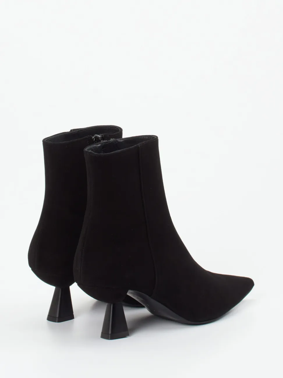 Konstantin Starke – Ankle Boots aus Veloursleder schwarz