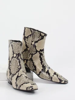 Konstantin Starke – Ankle Boots aus geprägtem Leder Beige