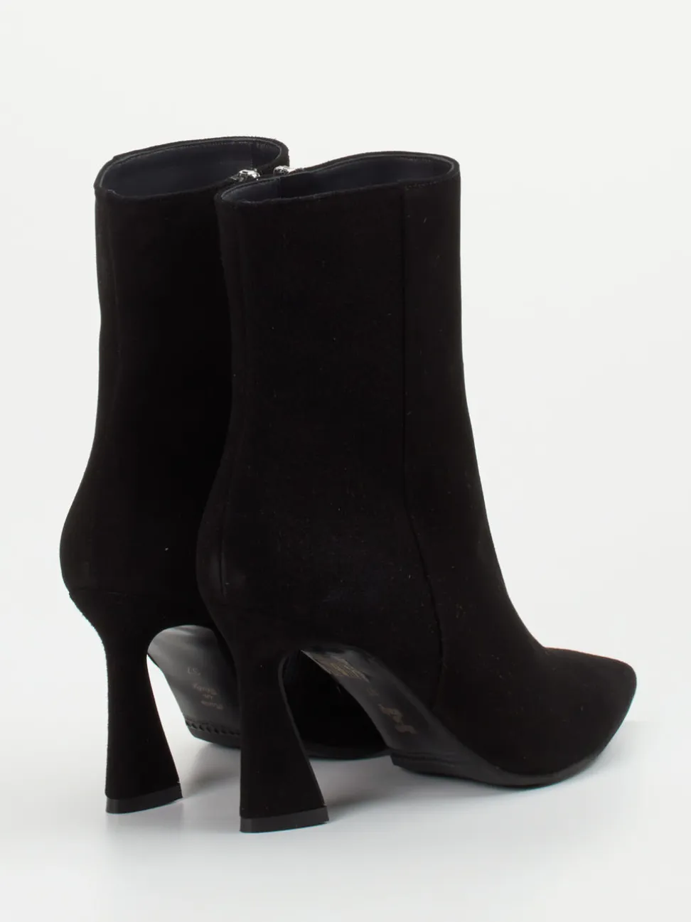 Konstantin Starke – Ankle Boots aus Veloursleder Schwarz