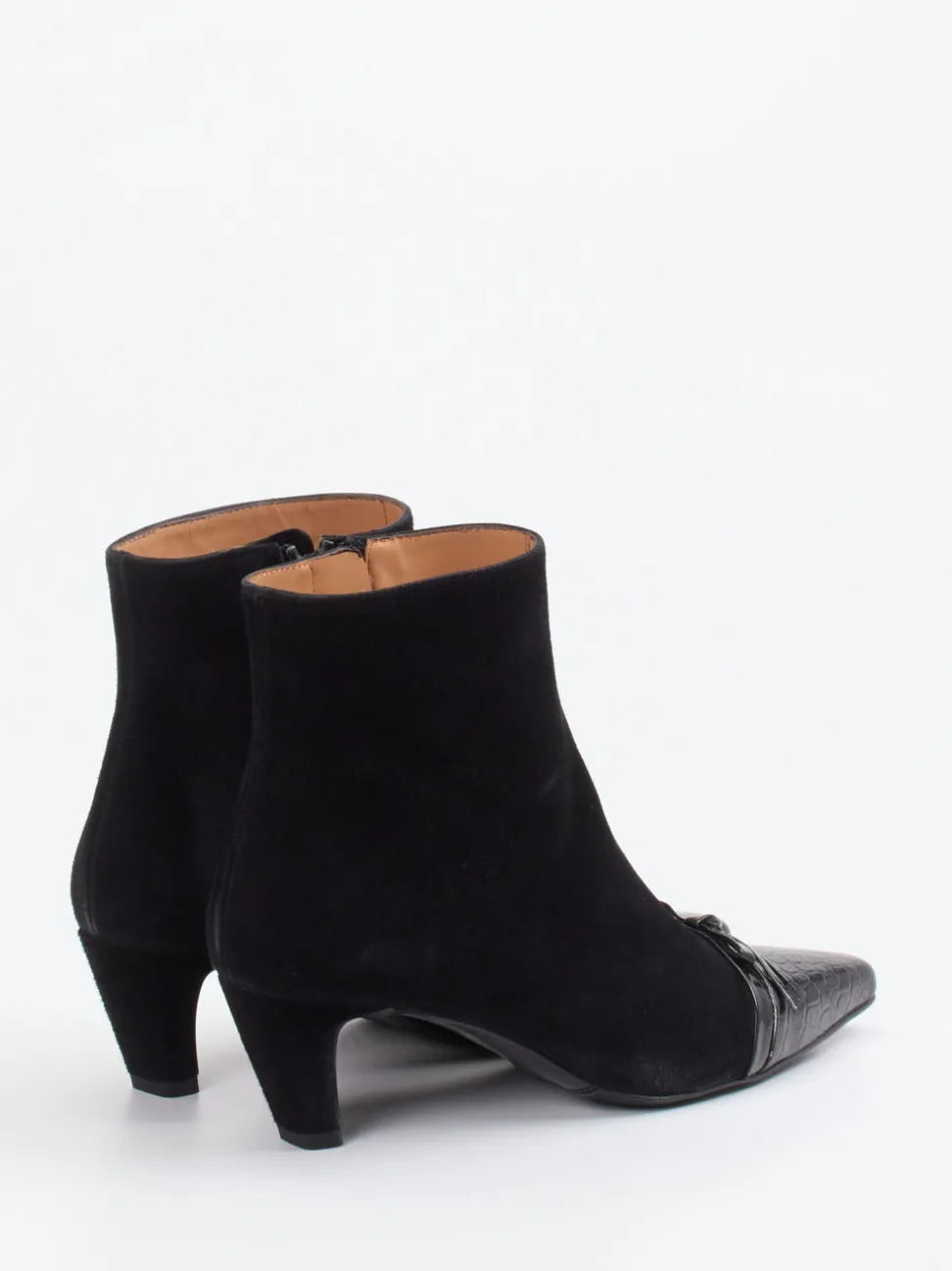 Konstantin Starke – Ankle Boots aus Veloursleder Schwarz
