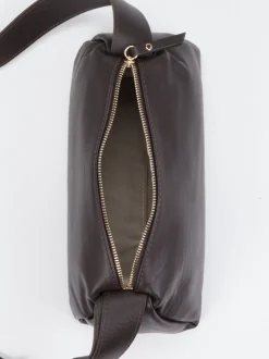 Konstantin Starke – Baguette Bag aus Lammleder Dunkelbraun