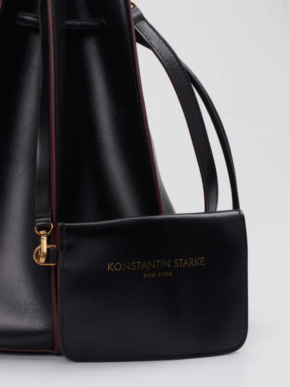 Konstantin Starke – Bucket Bag aus Kalbleder Schwarz