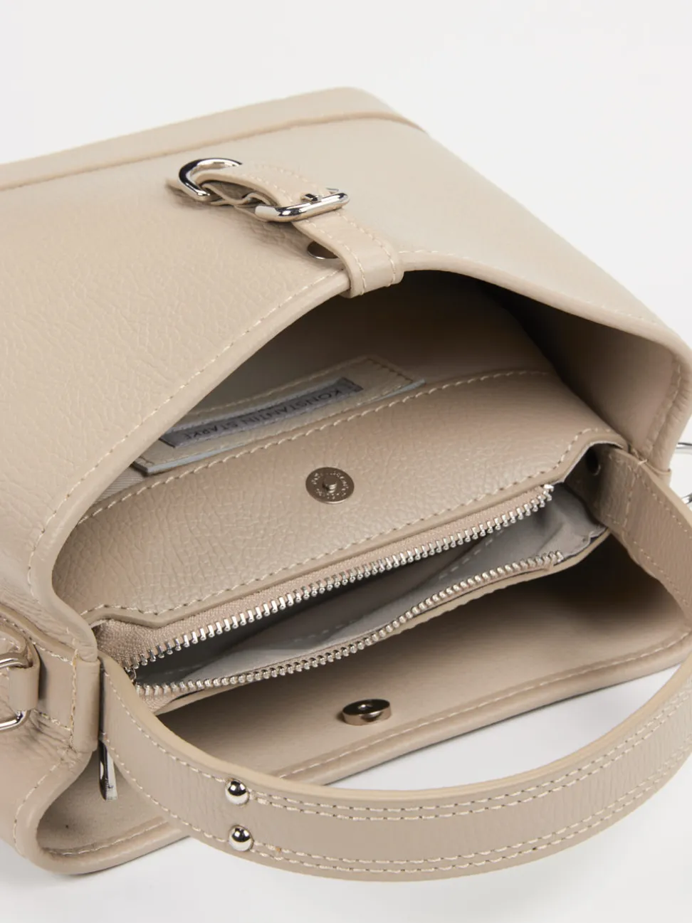 Konstantin Starke – Bucket Bag aus Kalbleder Beigegrau
