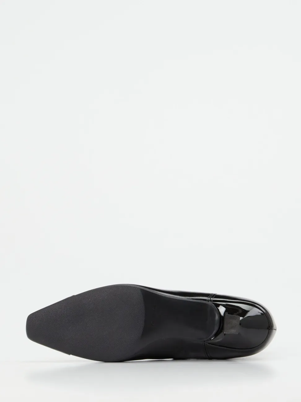 Konstantin Starke – Chelsea-Stiefelette aus Lackleder Schwarz