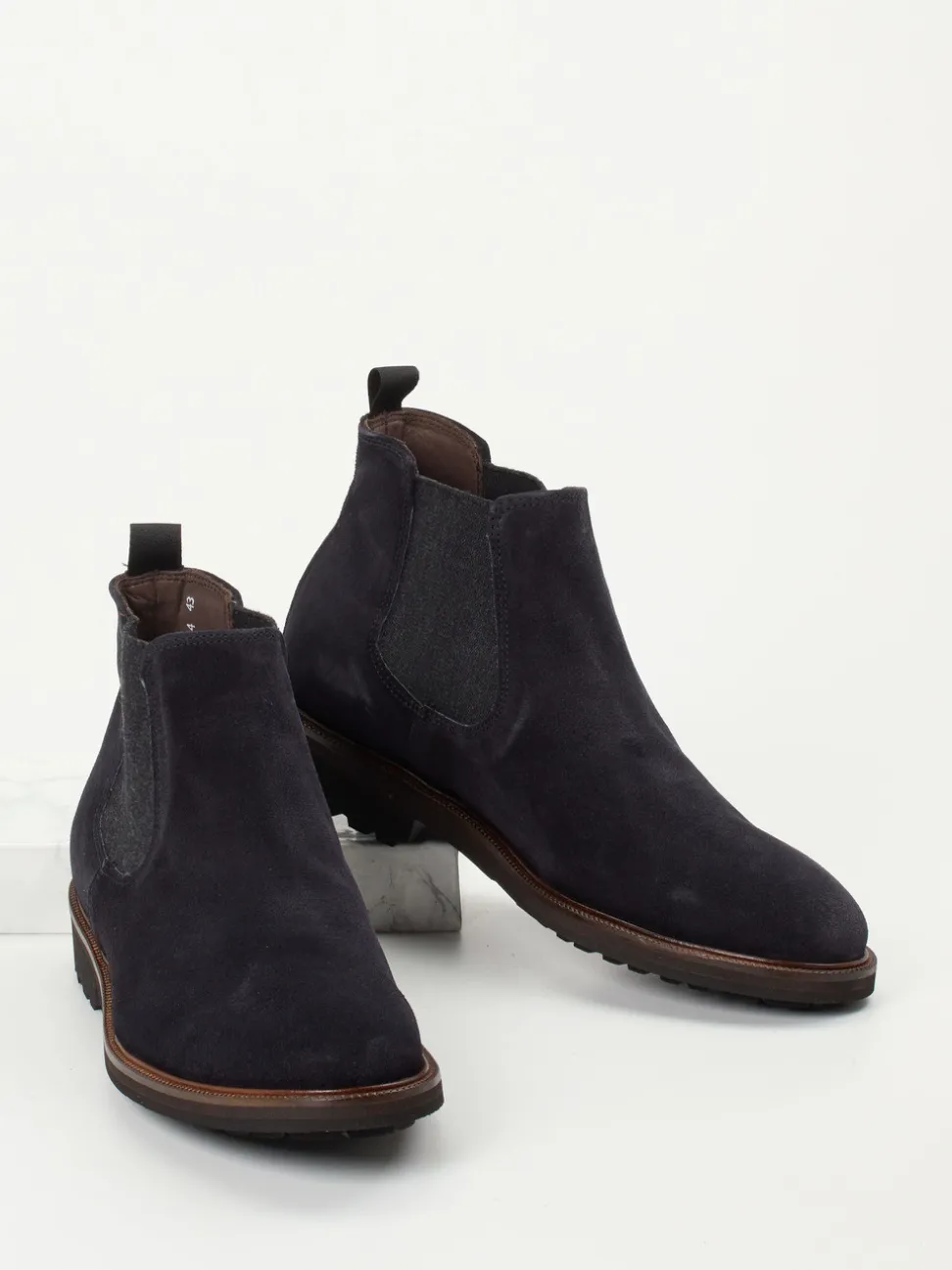 Konstantin Starke – Chelsea Boots aus Veloursleder Blau