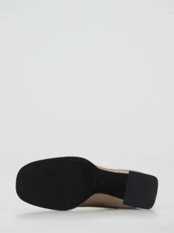 Konstantin Starke – Chelsea Boots aus Lackleder Beige