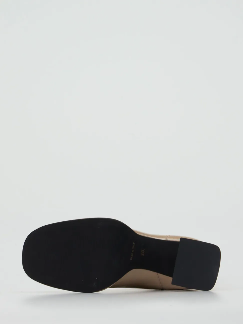 Konstantin Starke – Chelsea Boots aus Lackleder Beige