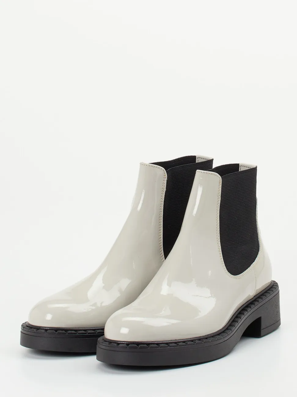 Konstantin Starke – Chelsea Boots aus Lackleder cremegrau