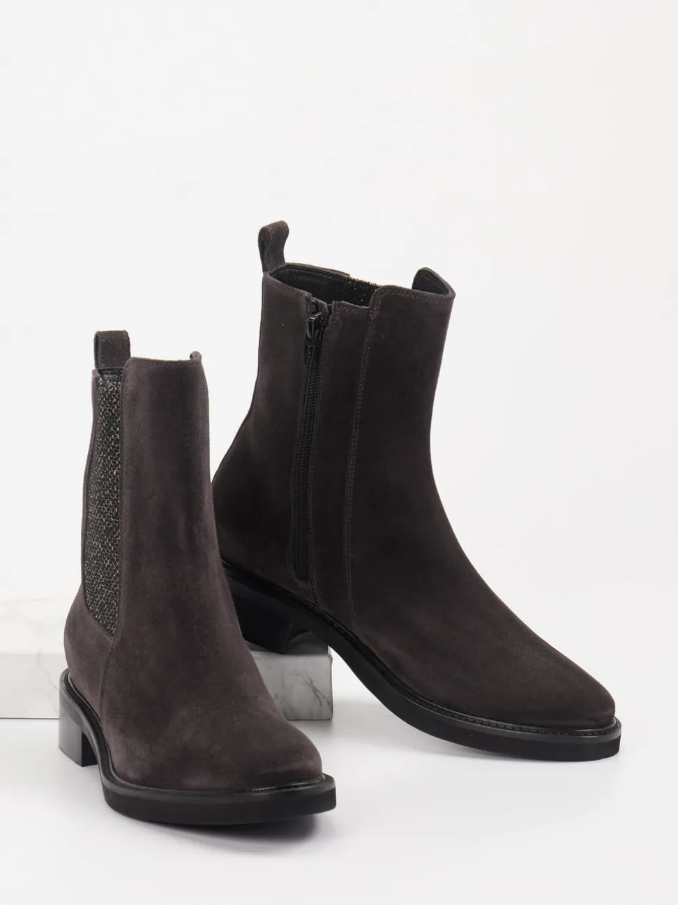 Konstantin Starke – Chelsea Boots aus Veloursleder Dunkelbraun