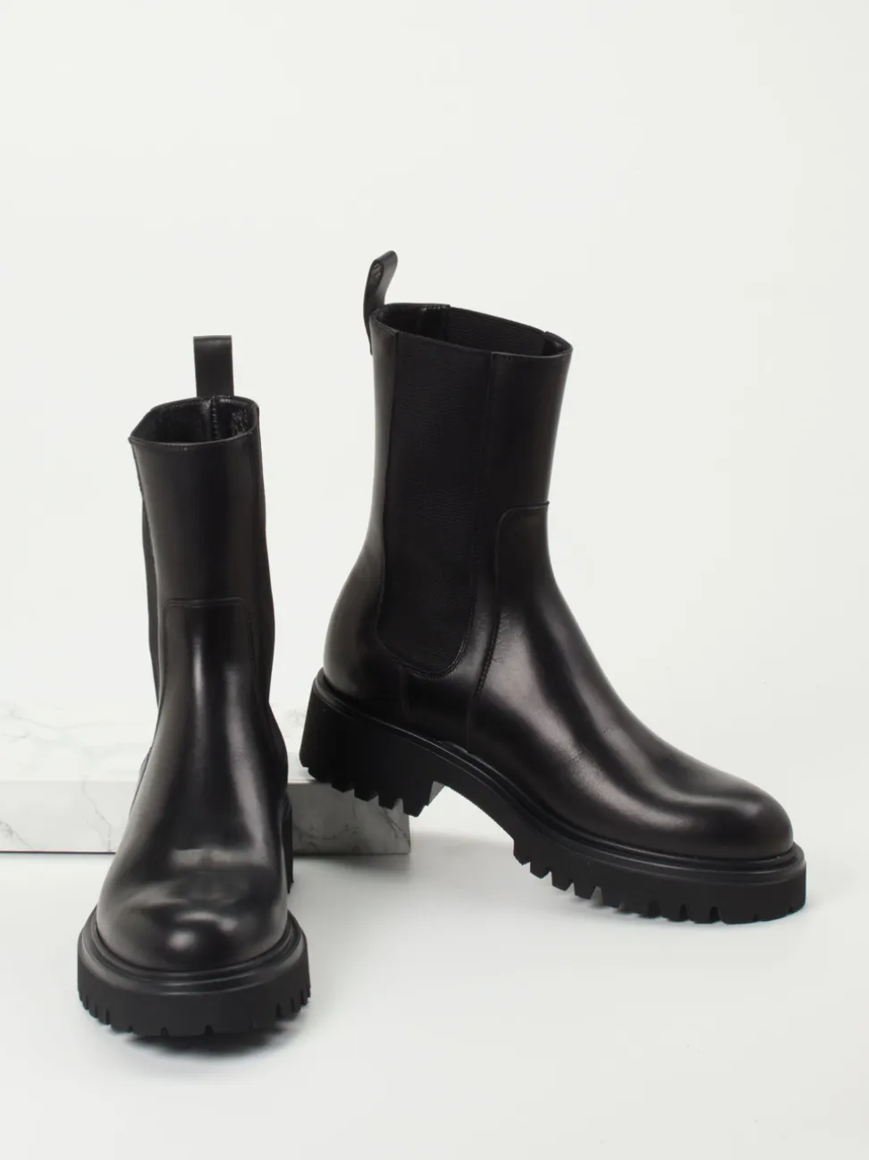 Konstantin Starke – Chelsea Boots aus Kalbleder schwarz