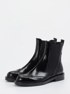 Konstantin Starke – Chelsea Boots aus Lackleder Schwarz